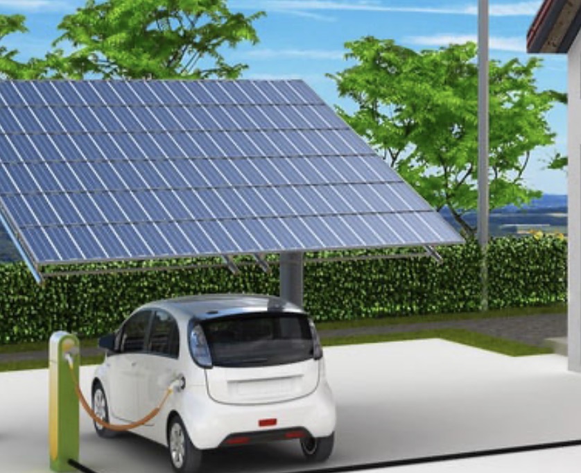 Pannelli fotovoltaici e ricarica di un’auto elettrica